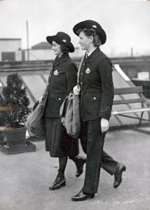 Postwomen's uniforms, 1941