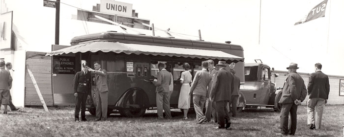A Mobile Post Office at Ascot Races (POST 118/872)